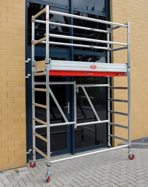 Topalmacen ha renovado su catalogo de escaleras y andamios